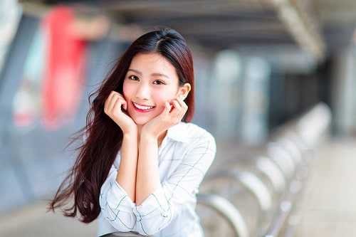 顔をじっと見つめてみる